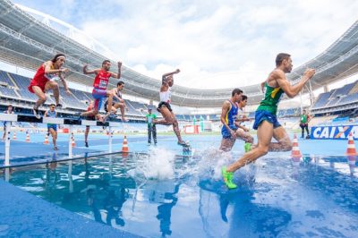 【スポーツ】大差で一蹴する、剝奪、貪欲、間隙を突く